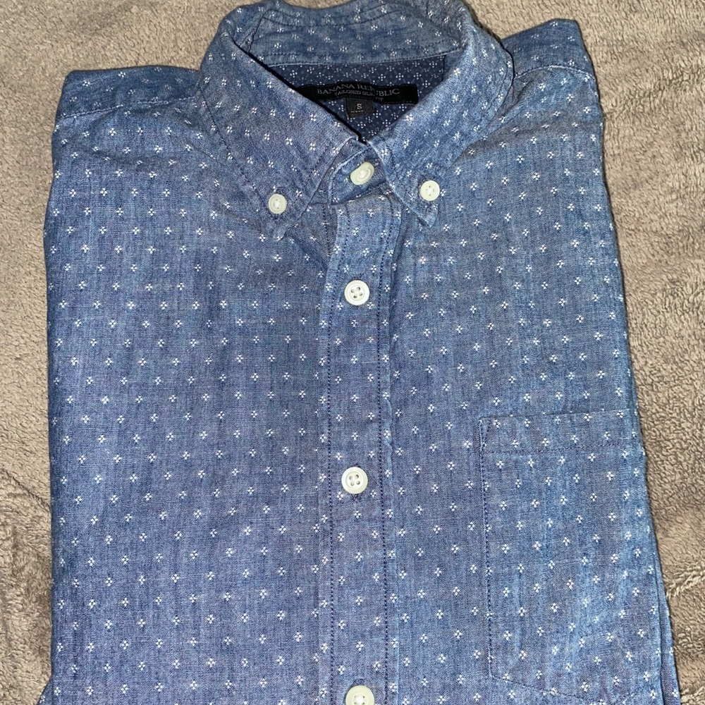 Banana Republic Men’s Slim Fit Button Down